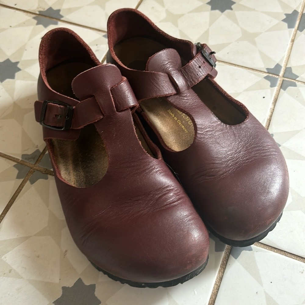 Birkenstock Clog - Women’s 38 ~ US size 7.5/8